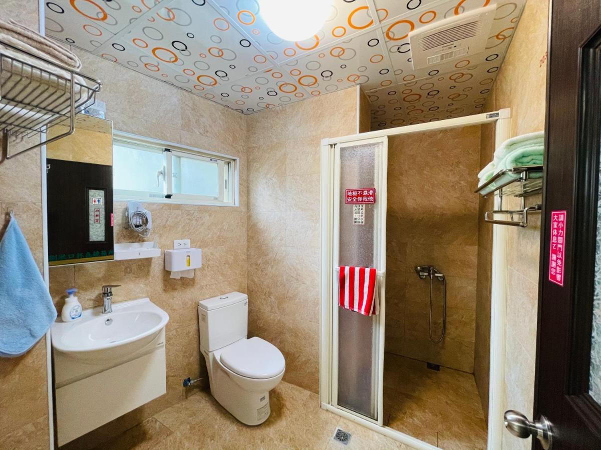 Zucuo Homestay Nangan Esterno foto