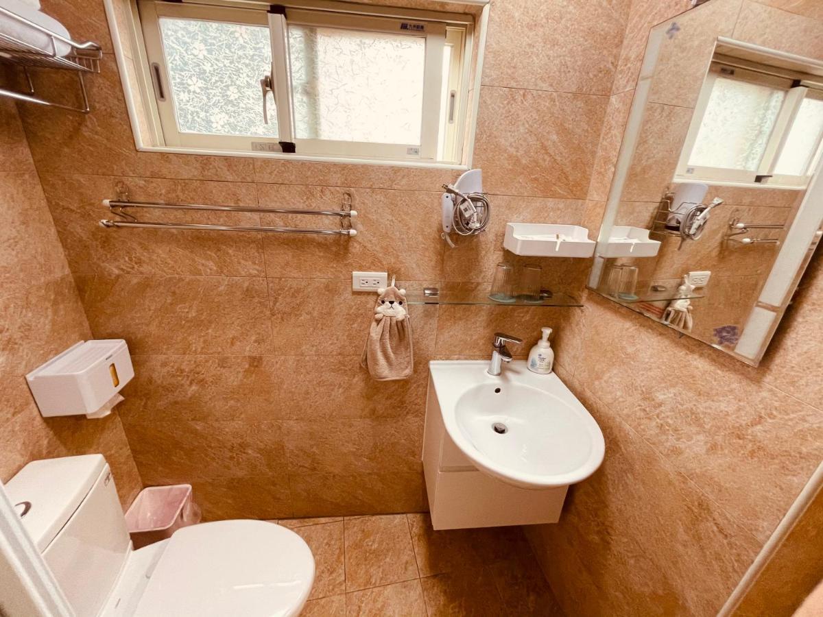 Zucuo Homestay Nangan Esterno foto