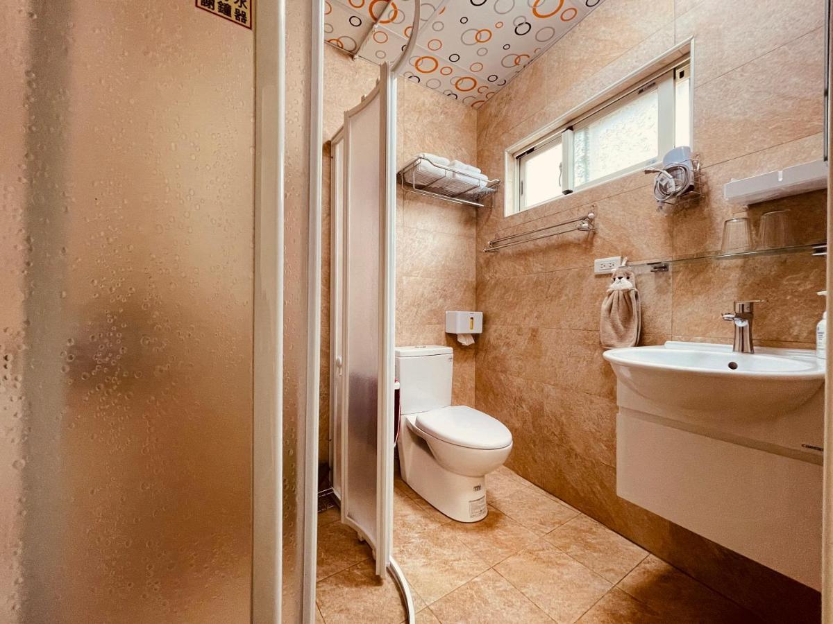 Zucuo Homestay Nangan Esterno foto