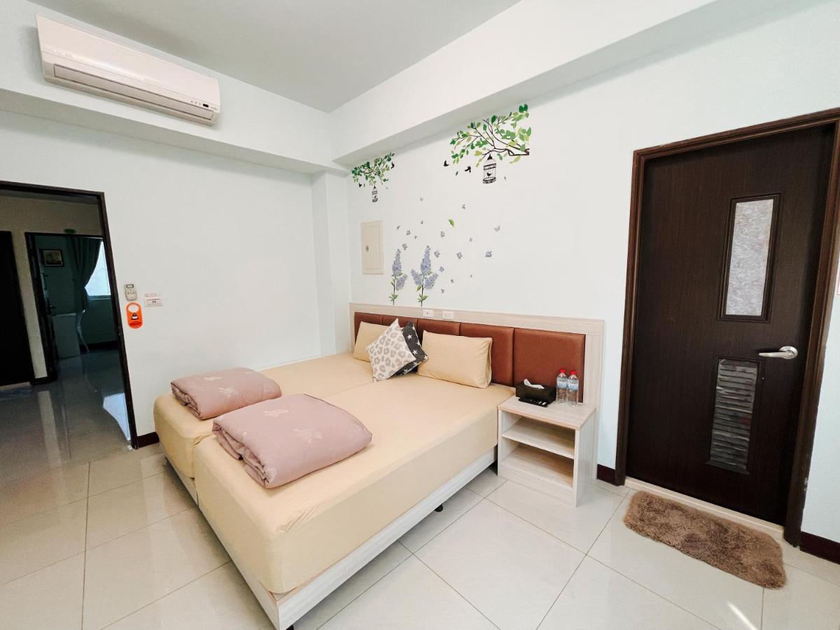 Zucuo Homestay Nangan Esterno foto