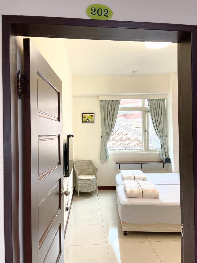 Zucuo Homestay Nangan Esterno foto